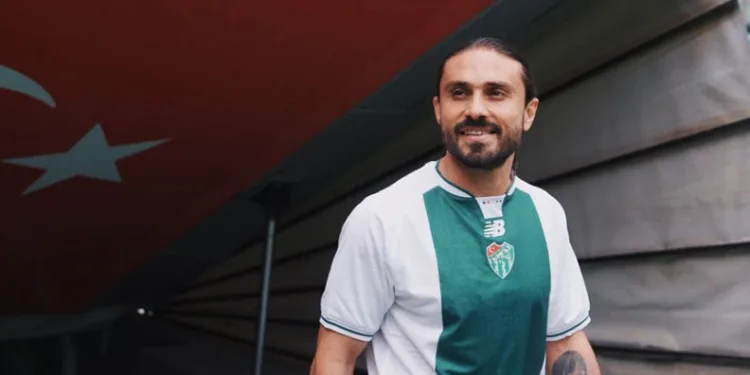 Bursaspor ilk transferini açıkladı Halil Akbunar