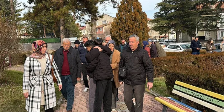 İzinsiz kazı yapan şüpheli jandarma tarafından yakalandı