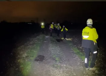 Bursa’da kapalı otoparkta yanan otomobil paniğe neden oldu