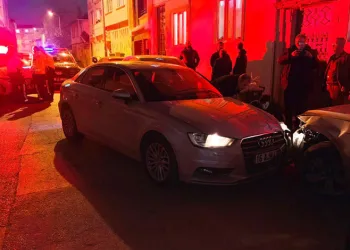 Motosiklet kadına çarptı: 2 yaralı