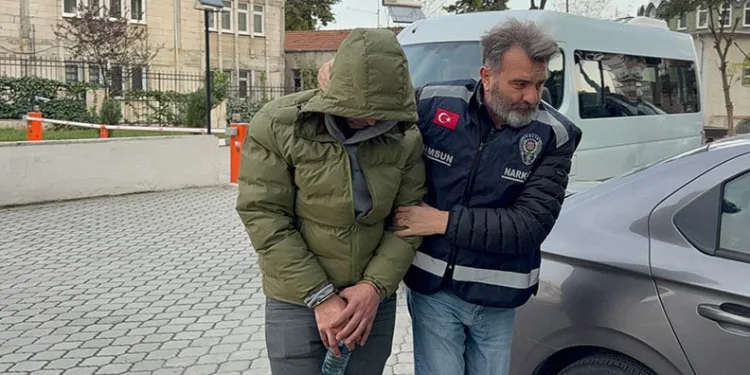 İzinsiz kazı yapan şüpheli jandarma tarafından yakalandı