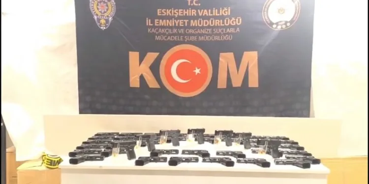 Şelaleleri gezmeye giden muhtar 30 metre yükseklikten düşerek yaralandı