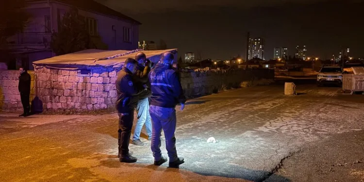 Şelaleleri gezmeye giden muhtar 30 metre yükseklikten düşerek yaralandı