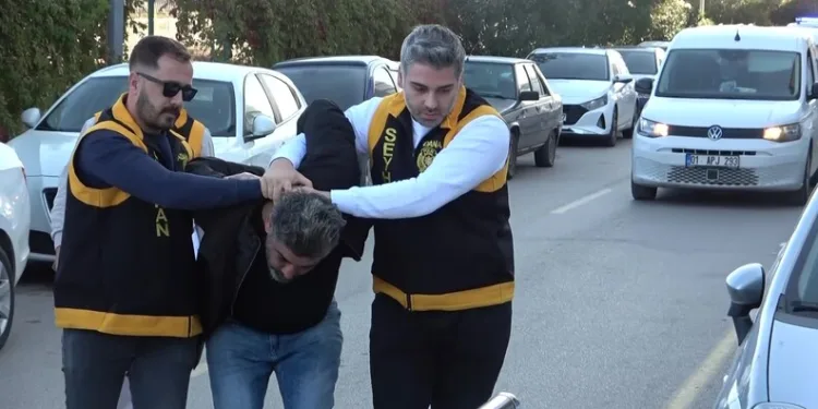 Şelaleleri gezmeye giden muhtar 30 metre yükseklikten düşerek yaralandı