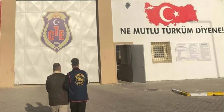 Samsun’da 2 kişinin yaralandığı silahlı saldırıyla ilgili 7 kişi adliyeye sevk edildi