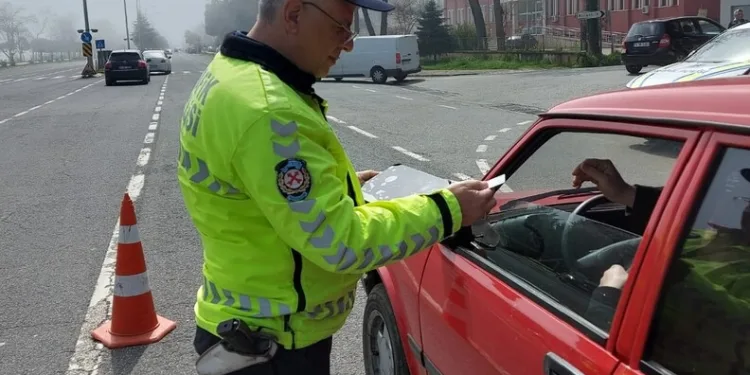 Samsun’da 2 kişinin yaralandığı silahlı saldırıyla ilgili 7 kişi adliyeye sevk edildi