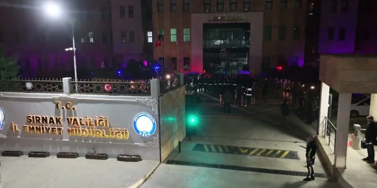 Polisi tehdit eden şahsa 66 bin TL ceza