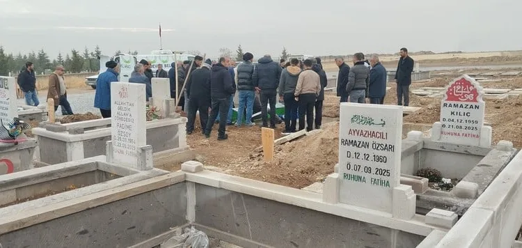 Kamyonetle yolcu otobüsü çarpıştı: 2 yaralı