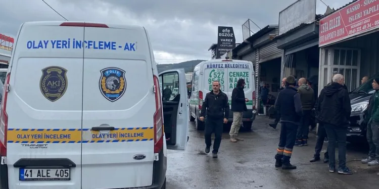 92 kilo bonzai hammaddesi taşıyan 2 şüpheli gözaltına alındı