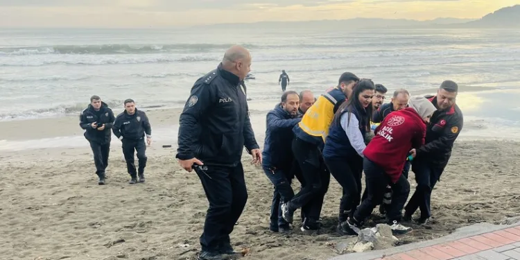 92 kilo bonzai hammaddesi taşıyan 2 şüpheli gözaltına alındı