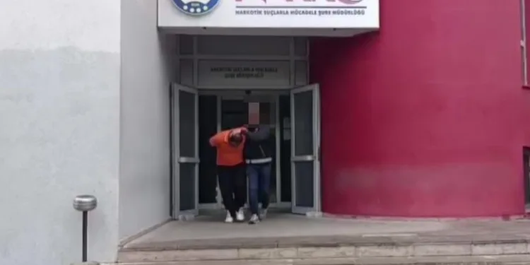 Taşova’da millet bahçesinde mescit duvarı tahrip edildi