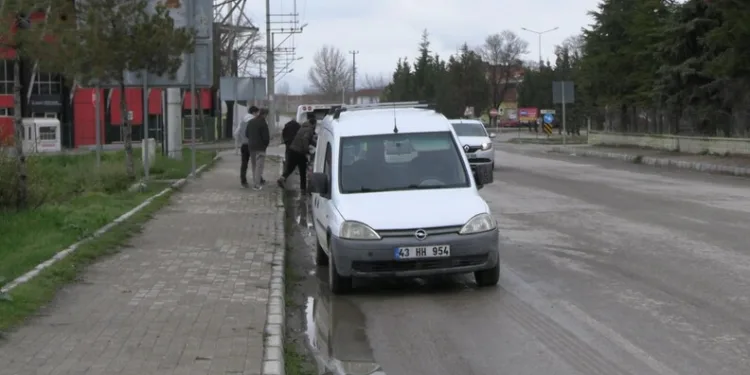 Taşova’da millet bahçesinde mescit duvarı tahrip edildi