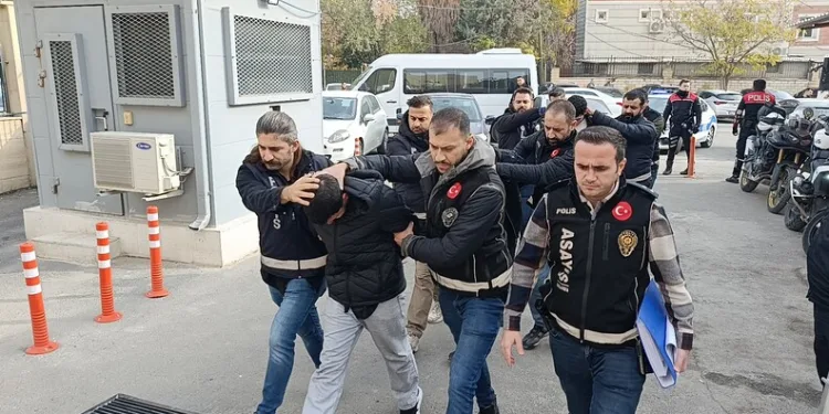 Taşova’da millet bahçesinde mescit duvarı tahrip edildi