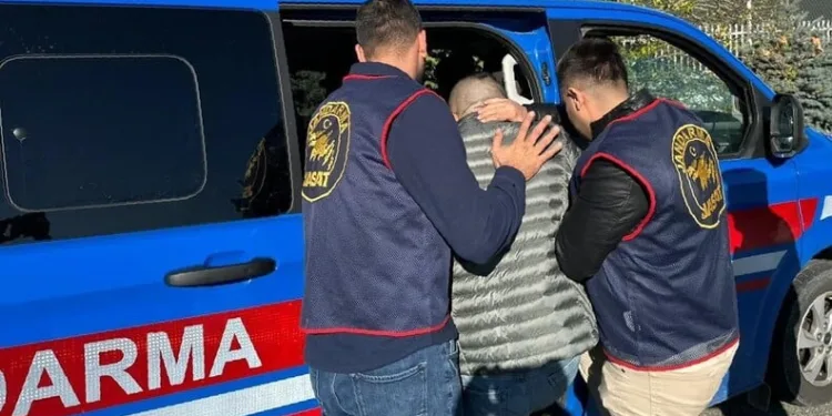 Taşova’da millet bahçesinde mescit duvarı tahrip edildi