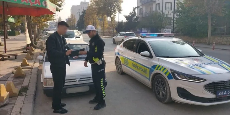Arnavutköy’de film sahnelerini aratmayan gasp: Kaçan şüpheli “Ayağına sıkarım” diye tehdit etti