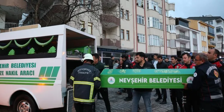 Arnavutköy’de film sahnelerini aratmayan gasp: Kaçan şüpheli “Ayağına sıkarım” diye tehdit etti