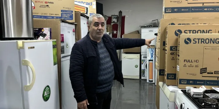 Arnavutköy’de ilkokulda korkunç iddia: Hademe okul müdürünü zehirlemeye çalıştığı iddiasıyla tutuklandı