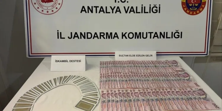 Arnavutköy’de ilkokulda korkunç iddia: Hademe okul müdürünü zehirlemeye çalıştığı iddiasıyla tutuklandı