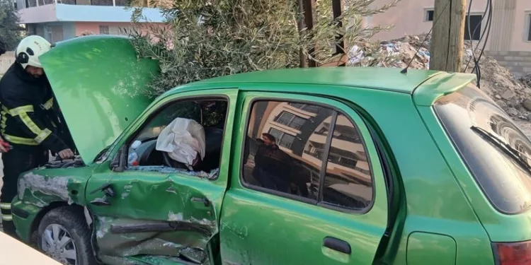 Otomobil aydınlatma direğine çarptı: 1 yaralı