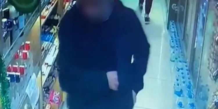 Yolcu otobüsü ile traktör çarpıştı: 1 yaralı