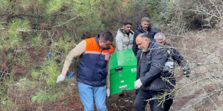 Yolcu otobüsü ile traktör çarpıştı: 1 yaralı