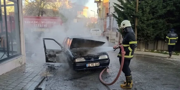 Yolcu otobüsü ile traktör çarpıştı: 1 yaralı