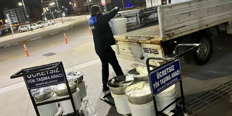 Ataşehir’de dükkan kurşunlayıp o anları kayda alan 2 şüpheli tutuklandı