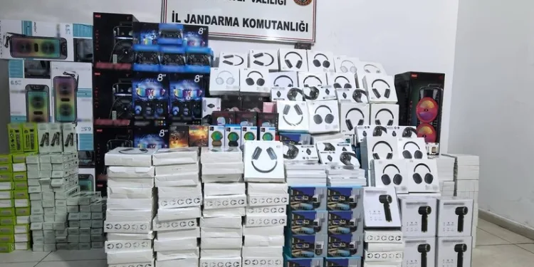 Esenyurt’ta birlikte yaşadığı kadını kafasından vurarak öldüren zanlı hakim karşısına çıktı