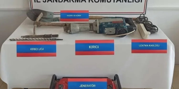 Esenyurt’ta birlikte yaşadığı kadını kafasından vurarak öldüren zanlı hakim karşısına çıktı