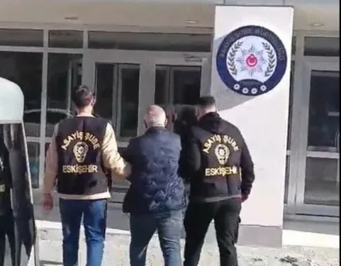 Esenyurt’ta birlikte yaşadığı kadını kafasından vurarak öldüren zanlı hakim karşısına çıktı