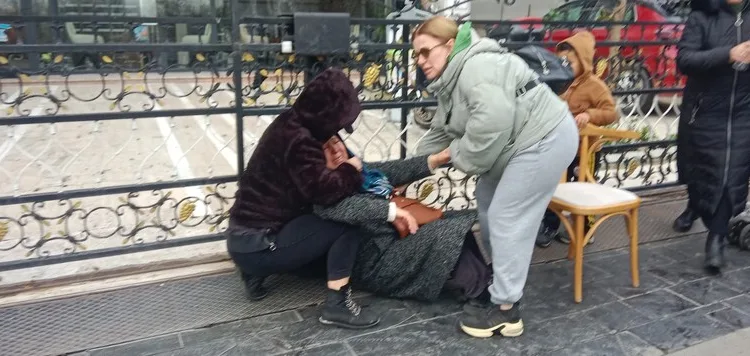 Esenyurt’ta birlikte yaşadığı kadını kafasından vurarak öldüren zanlı hakim karşısına çıktı