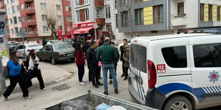 Esenyurt’ta birlikte yaşadığı kadını kafasından vurarak öldüren zanlı hakim karşısına çıktı
