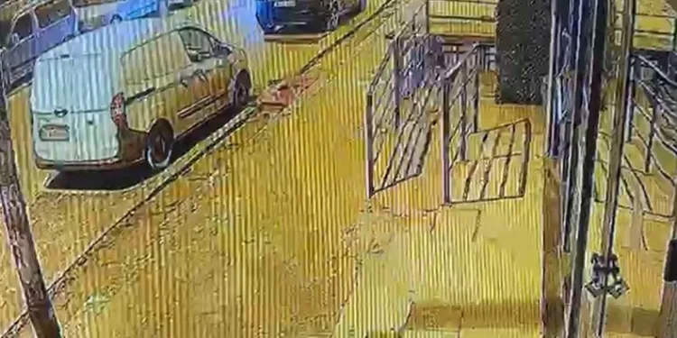 Mardin’de park halindeki araca çarpan otomobil sürücüsü yaralandı