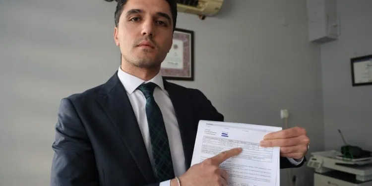 Mardin’de park halindeki araca çarpan otomobil sürücüsü yaralandı
