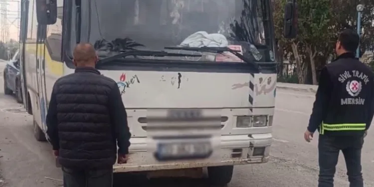 İzmir’de kaçakçılık operasyonu: 3 tutuklama
