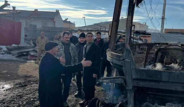 İzmir’de kaçakçılık operasyonu: 3 tutuklama
