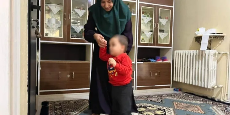 Yolun karşı tarafına geçmek isterken 2 aracın çarptığı adam hayatını kaybetti