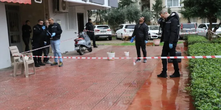 ‘Karşılıksız çek’ firarisi Konak’ta yakalandı