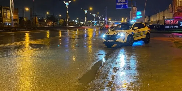 Balkondan düşen kadın hayatını kaybetti