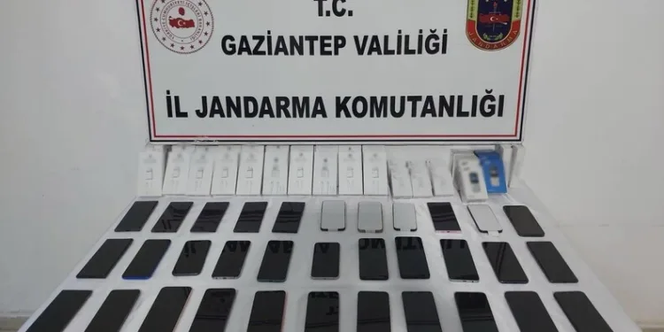 Bigadiç’te ev yangını: 1 ölü