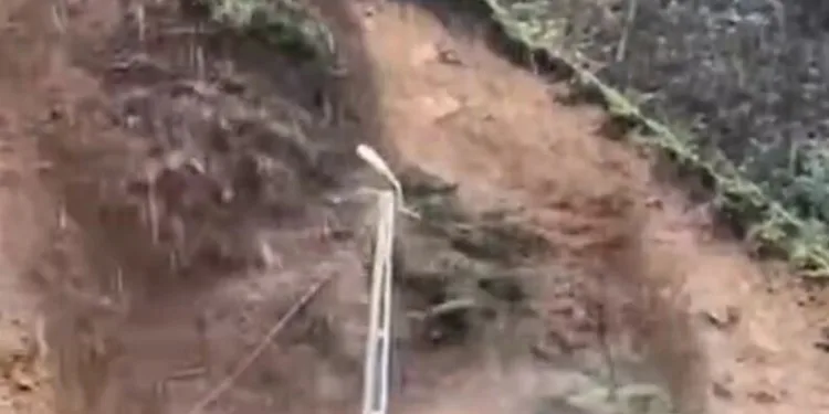 Bigadiç’te ev yangını: 1 ölü