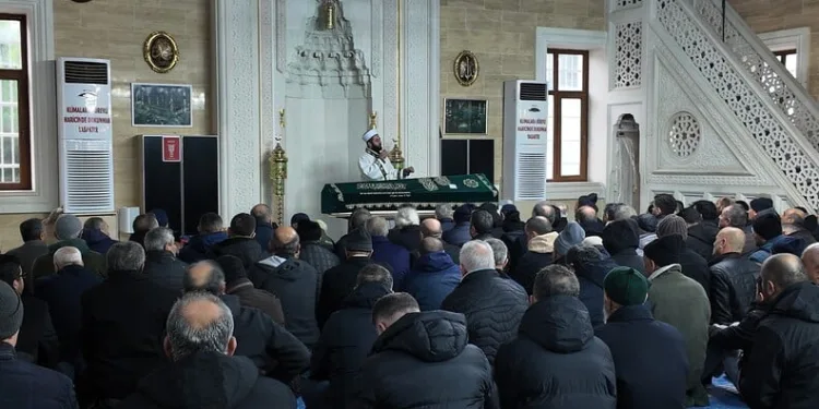 Bigadiç’te ev yangını: 1 ölü
