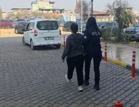 Taksi ile sepetli motosiklet çarpıştı: 2 yaralı