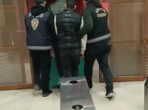 Taksi ile sepetli motosiklet çarpıştı: 2 yaralı
