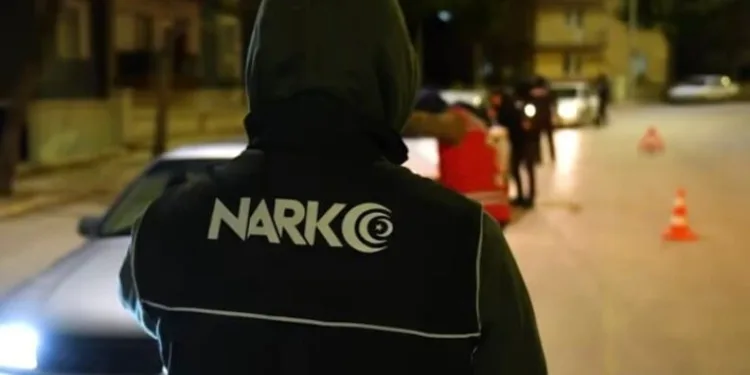 Taksi ile sepetli motosiklet çarpıştı: 2 yaralı