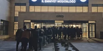 Kayıp sürücüyü arama çalışması devam ediyor