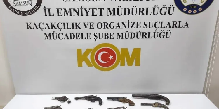 Ordu’da denizdeki fırtına hayatı felç etti: Dalgalar evlere zarar verdi, balıkçı teknesi parçalandı