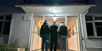 Sivas’ta zincirleme trafik kazası: 4 yaralı