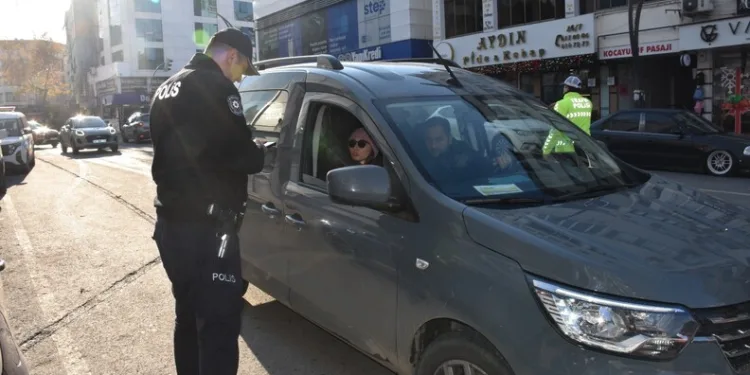 Sivas’ta zincirleme trafik kazası: 4 yaralı