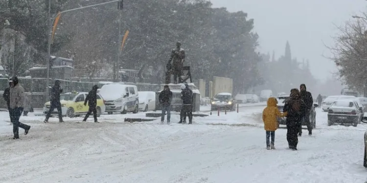 Sivas’ta zincirleme trafik kazası: 4 yaralı